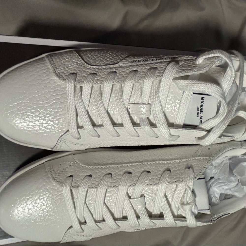 BRAND NEW NEVER WORN - Michaels Kors Men’s Keating Leather Sneakers - Picture 3 of 6